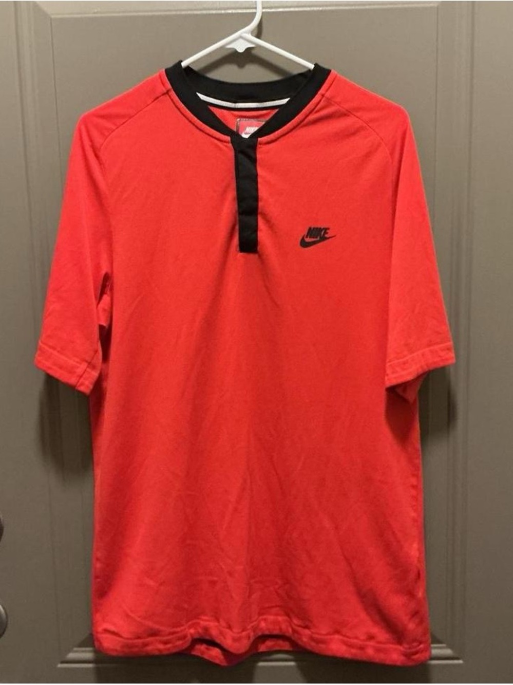 Nike Orange Red Snap Button Henley Golf Shirt Top T-Shirt Black Trim Men’s Large
